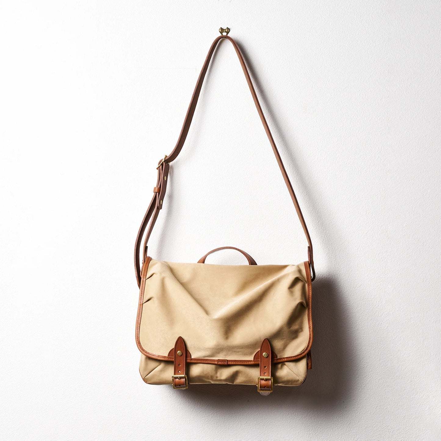 Released on March 14  / 3.14(土) 正午店頭販売 SATCHEL BAG LARGE  (BEIGE)