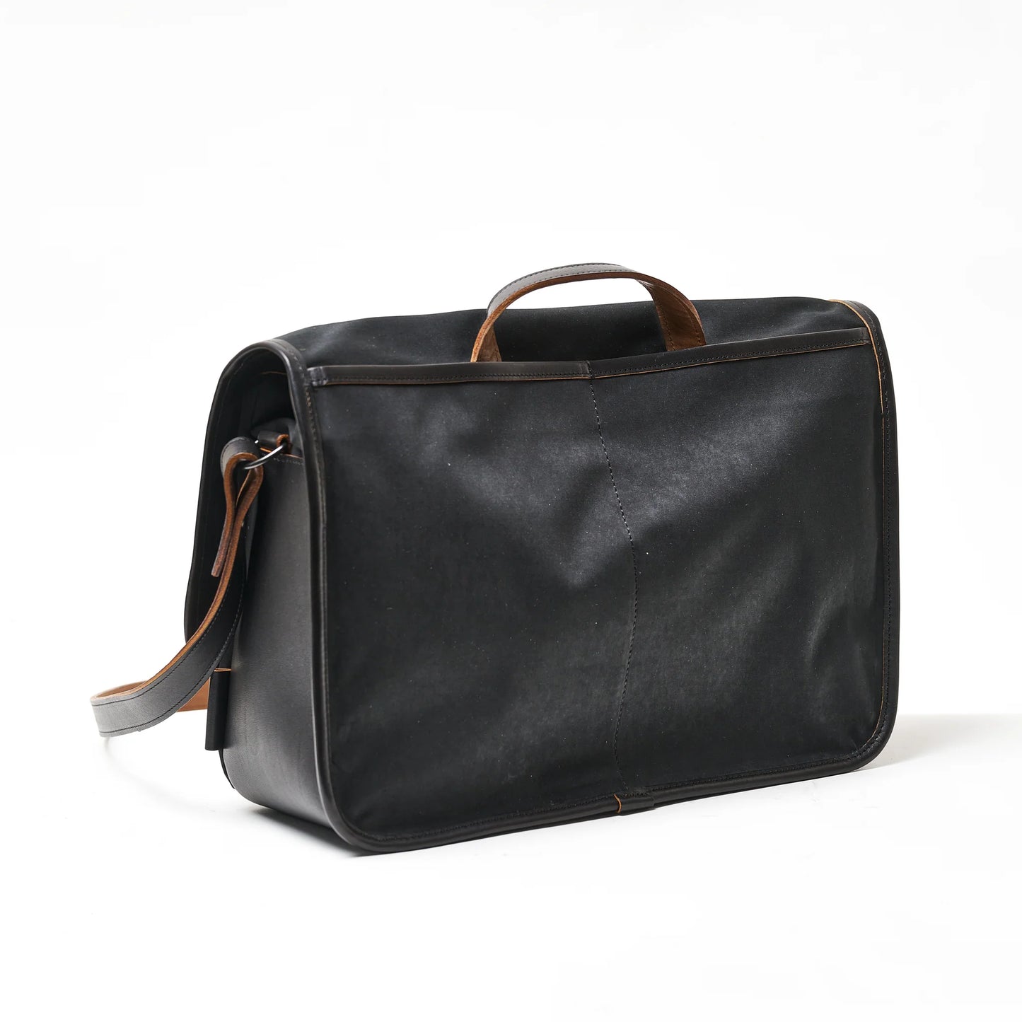 Released on March 14  / 3.14(土) 正午店頭販売 SATCHEL BAG LARGE  (BLACK)