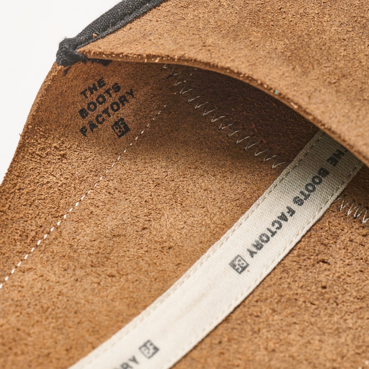 LEATHER ROOM SLIPPER