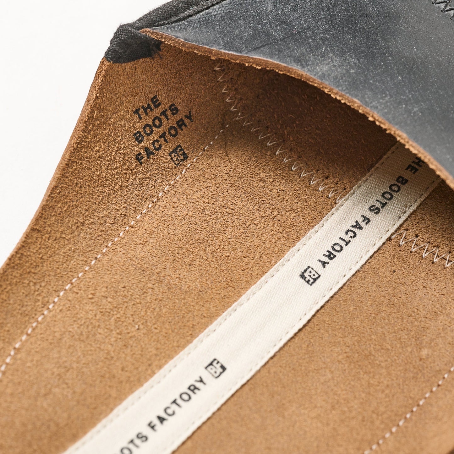 LEATHER ROOM SLIPPER
