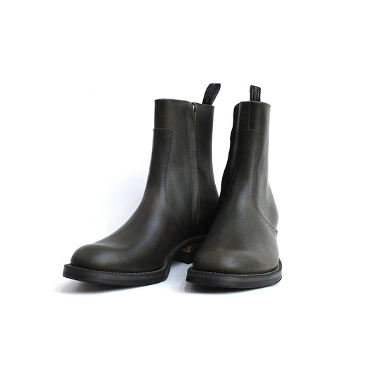Released on February 21  / 2.21(土) 正午店頭販売 GLEANERS ZIP (GRAY GUIDI CALF)