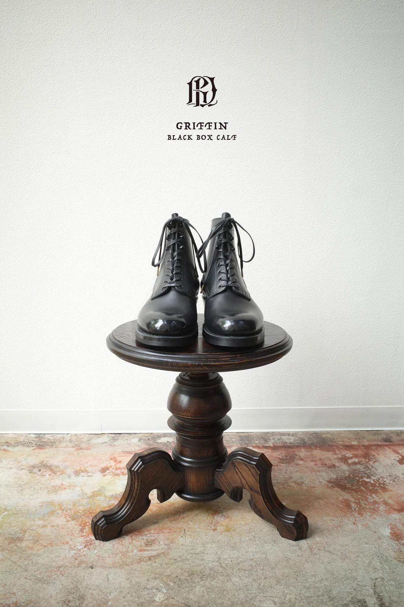 Released on May 9  / 5.9(土) 名古屋店頭発売 GRIFFIN (BLACK BOX CALF)